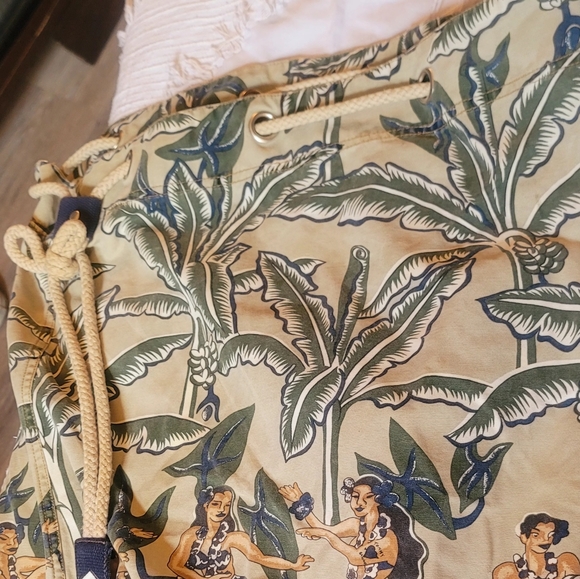 Tommy Bahama Hawaiian Theme Drawstring Beach Bucket Backpack Sling Bag - Picture 5 of 9